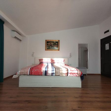 La Amy Apartment Pangarati Ngoại thất bức ảnh