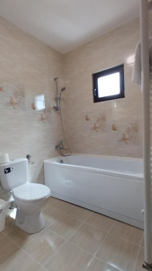 La Amy Apartment Pangarati Ngoại thất bức ảnh