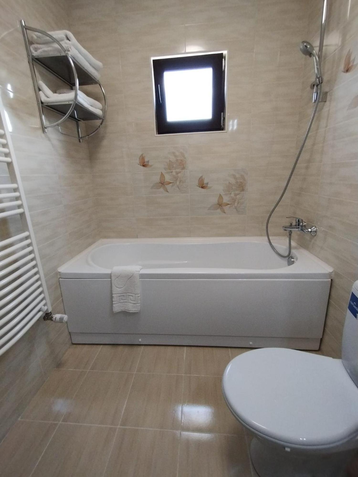 La Amy Apartment Pangarati Ngoại thất bức ảnh
