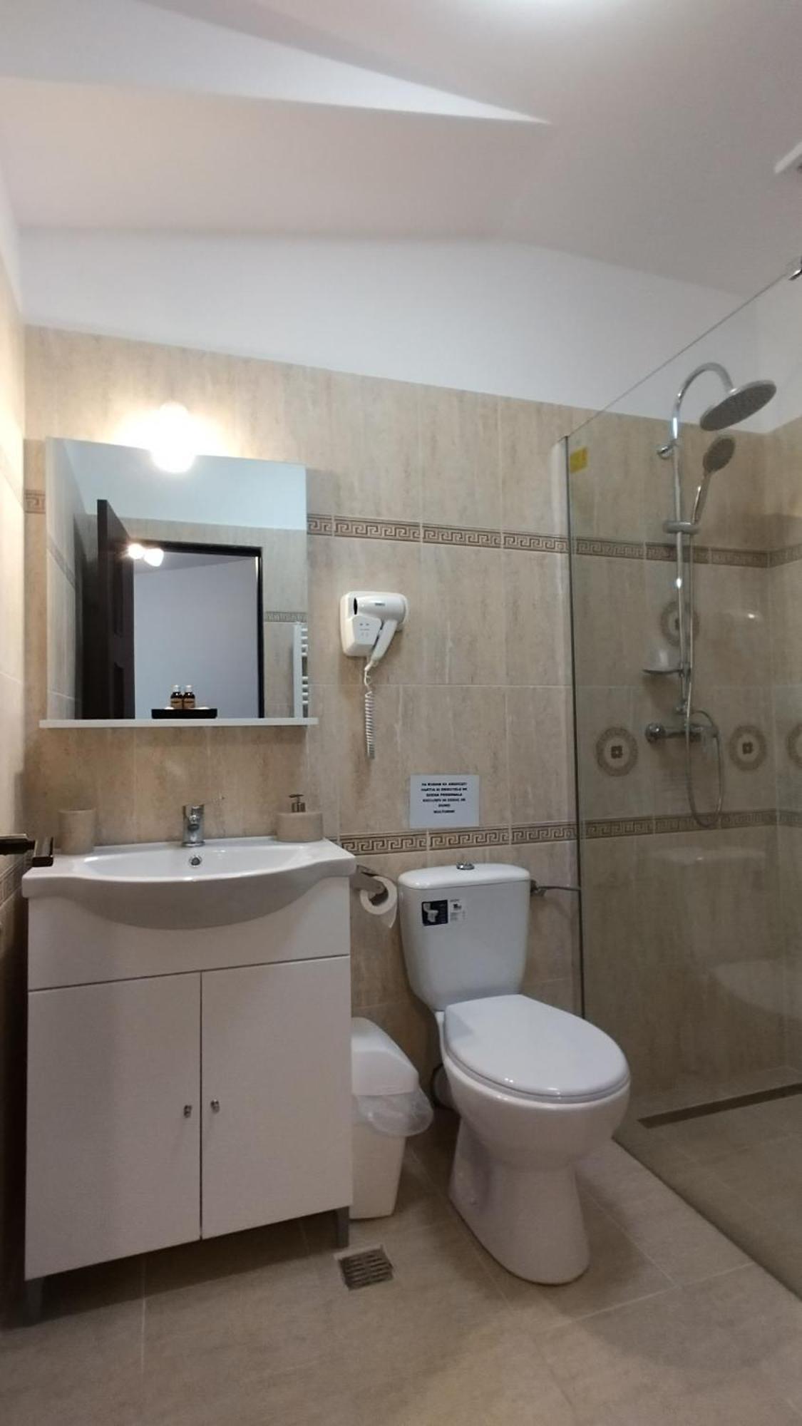 La Amy Apartment Pangarati Ngoại thất bức ảnh